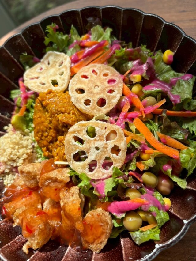 .
ランチは 10:00〜15:30 までご利用いただけます。
早めのランチ、遅めのランチも◎
お茶だけにしようか迷った時には、☕️
野菜たっぷりのブッダボウルや、サラダボウルもおすすめです。
来週は大学入試日のため、土曜日からお休みとなります。
ご来店の際はお気をつけください。
焼きたて情報は、ストーリーにて随時お知らせします。
10時よりご来店お待ちしております ！
-——————————
10:00-16:00 定休日(日)
〒115-8650 東京都北区赤羽台1丁目7-11 HELSPO HUB-3
＊東洋大学赤羽台キャンパス内にありますが一般の方もご利用いただけます
＊お席のご予約は承っておりません
＊店内のお席はご自由にお使いいただけます
-——————————